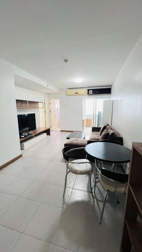For rent: Supalai Park Kaset, 11th floor, Building A, complete with electrical appliances, lots of space in the room, reserve now.