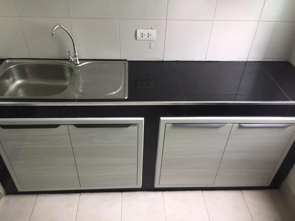 For rent: Supalai Park Kaset, 8th floor, swimming pool view, very spacious room, definitely not cramped. Hurry and book now!