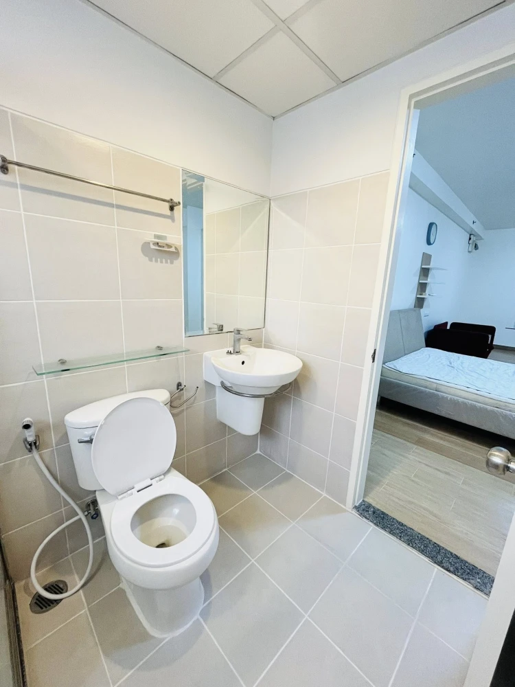 For rent: Supalai Park Kaset, Studio room, digital lock, convenient, safe, high floor, beautiful night view, reserve now!