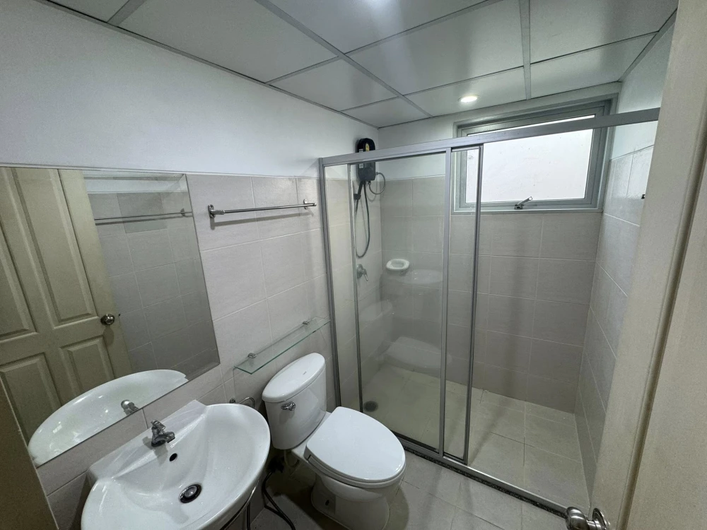 For rent: Supalai Park Kaset, spacious and airy room, fully furnished with appliances, ready to move in immediately.