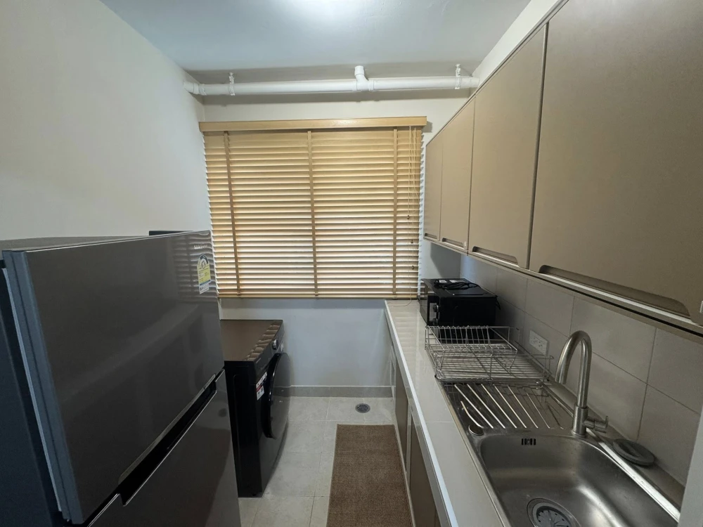 For rent: Supalai Park Kaset, spacious and airy room, fully furnished with appliances, ready to move in immediately.