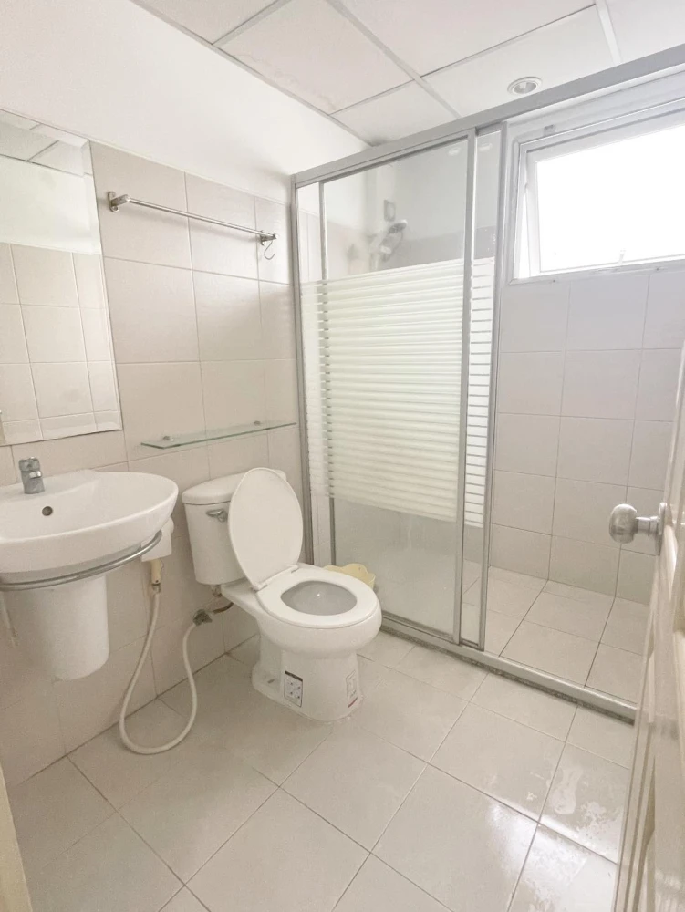 For rent: Supalai Park Kaset, studio room, 35 sq.m., 4th floor, Building B, fully furnished. Don't miss out!