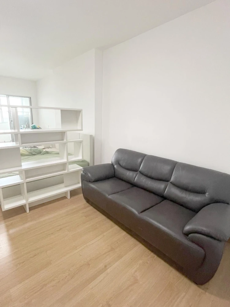 For rent: Supalai Park Kaset, studio room, 35 sq.m., 4th floor, Building B, fully furnished. Don't miss out!