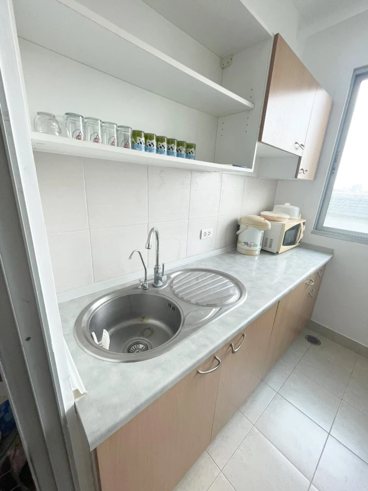 For rent: Supalai Park Kaset, studio room, 35 sq.m., 4th floor, Building B, fully furnished. Don't miss out!