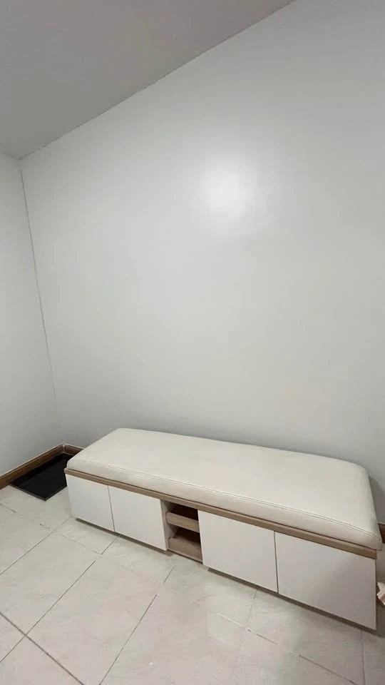 For Rent: Supalai Park Khae Rai-Ngamwongwan. Spacious 2-bedroom, 1-bathroom unit. It is rare to find a fully equipped, move-in ready unit at this pric