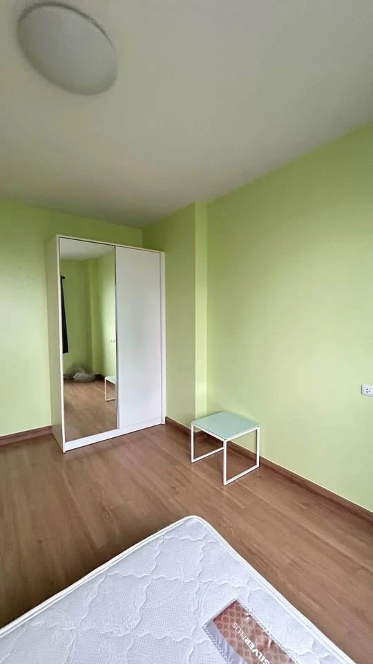 For Rent: Supalai Park Khae Rai-Ngamwongwan. Spacious 2-bedroom, 1-bathroom unit. It is rare to find a fully equipped, move-in ready unit at this pric