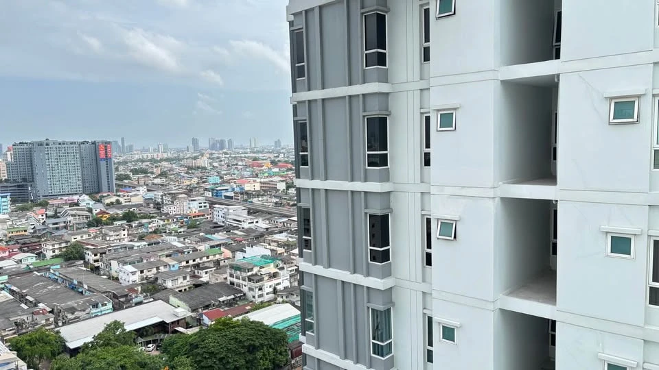 For rent: Supalai Park, Fai Chai Intersection, 20th floor, very high, great breeze, fully furnished, don't miss it.