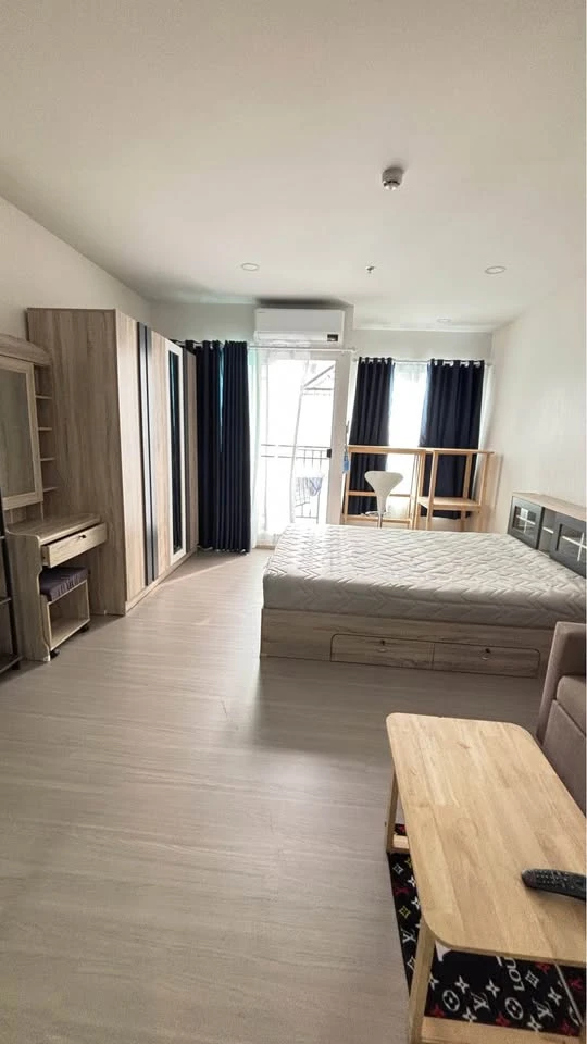 For rent: Supalai Park, Fai Chai Intersection, 20th floor, very high, great breeze, fully furnished, don't miss it.