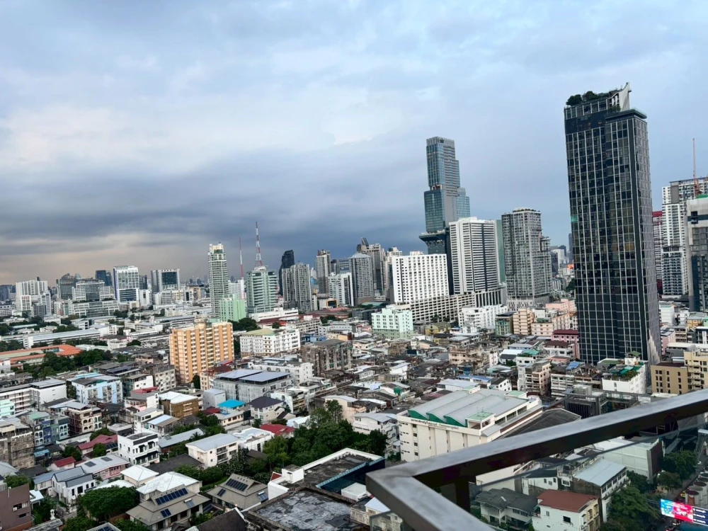 For rent: Supalai Premier Ratchathewi, high floor, open view, good ventilation, next to the elevator, convenient transportation, fully furnished.