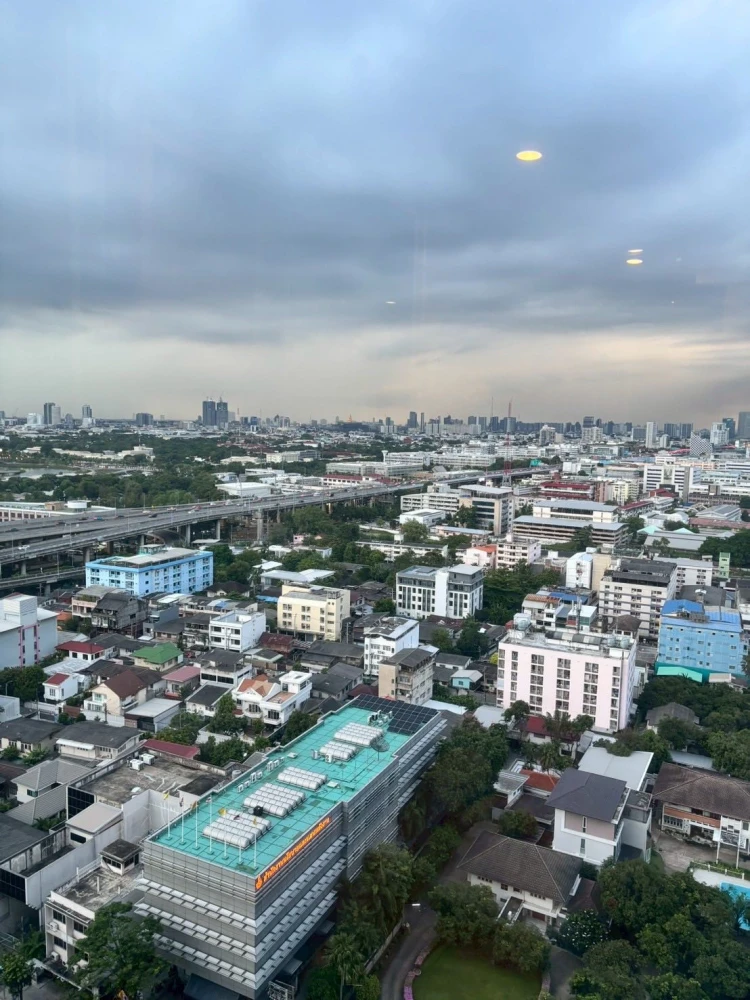 For rent: Supalai Premier Ratchathewi, high floor, open view, good ventilation, next to the elevator, convenient transportation, fully furnished.