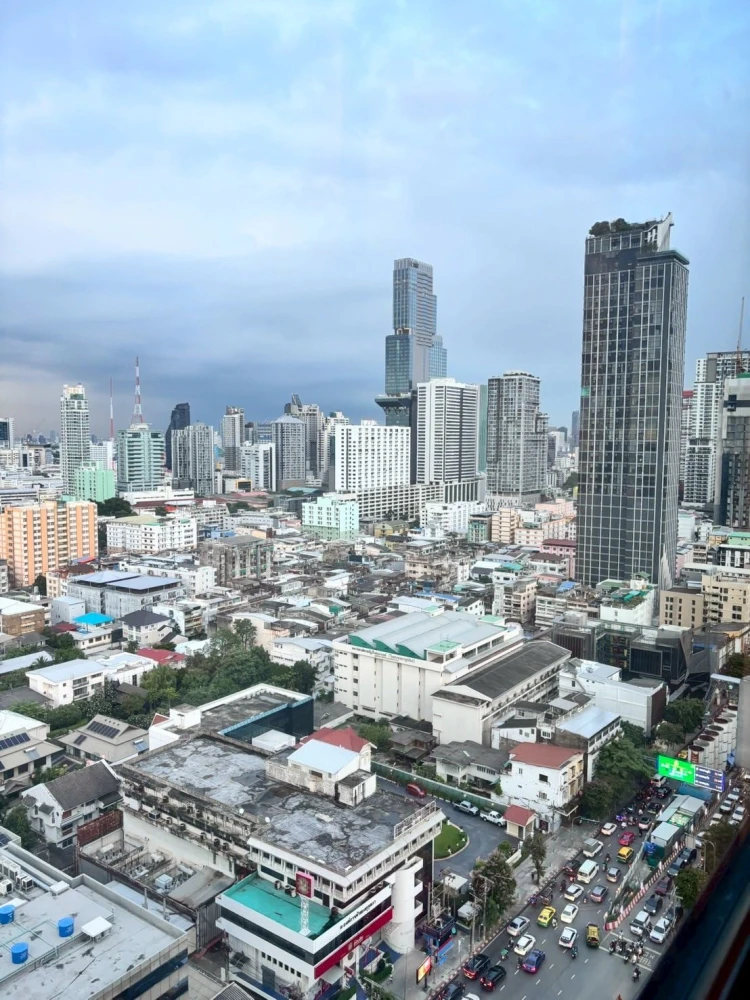 For rent: Supalai Premier Ratchathewi, high floor, open view, good ventilation, next to the elevator, convenient transportation, fully furnished.