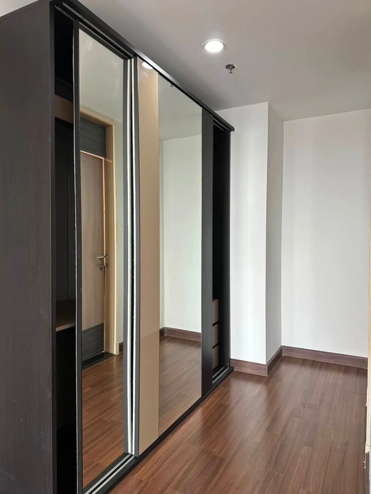 For rent: Supalai Premier Ratchathewi, very high floor unit with maximum space, fully furnished and equipped with appliances. Book now!
