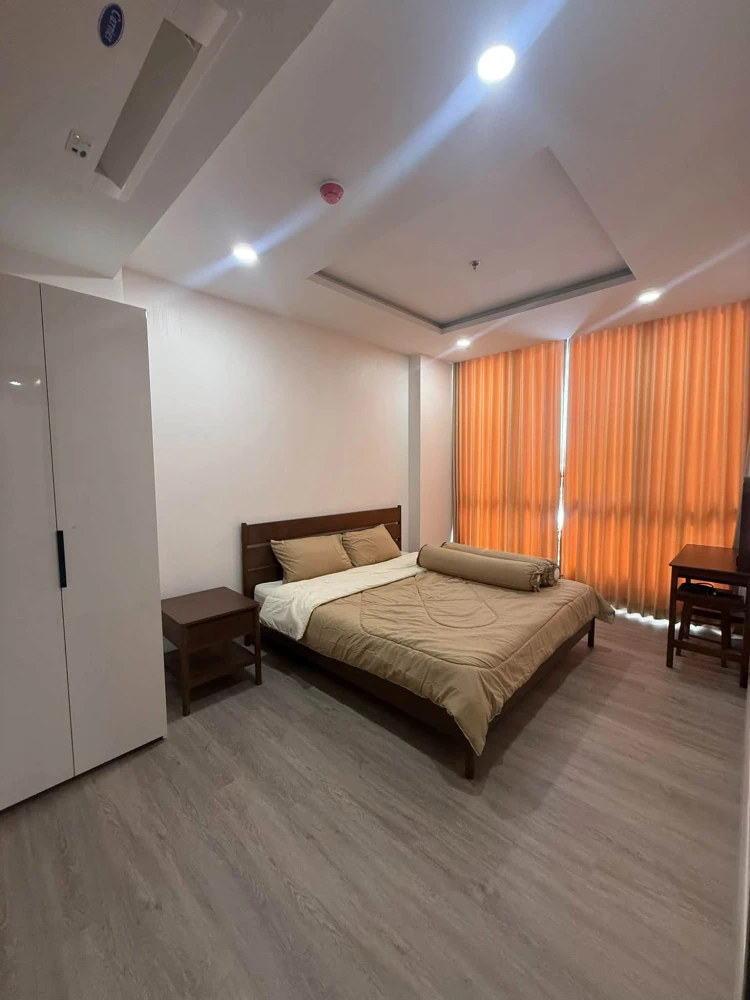For Rent: Supalai Premier Samsen-Ratchawat. 1 bedroom + 1 multi-purpose room unit with an exceptionally spacious layout. Fully furnished and equipped images