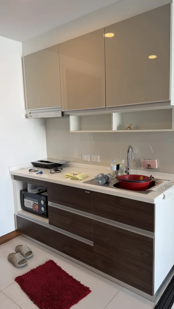 For rent, Supalai Premier Charoennakorn, high floor, beautiful view, empty room, tangible price. If interested, hurry up to reserve.