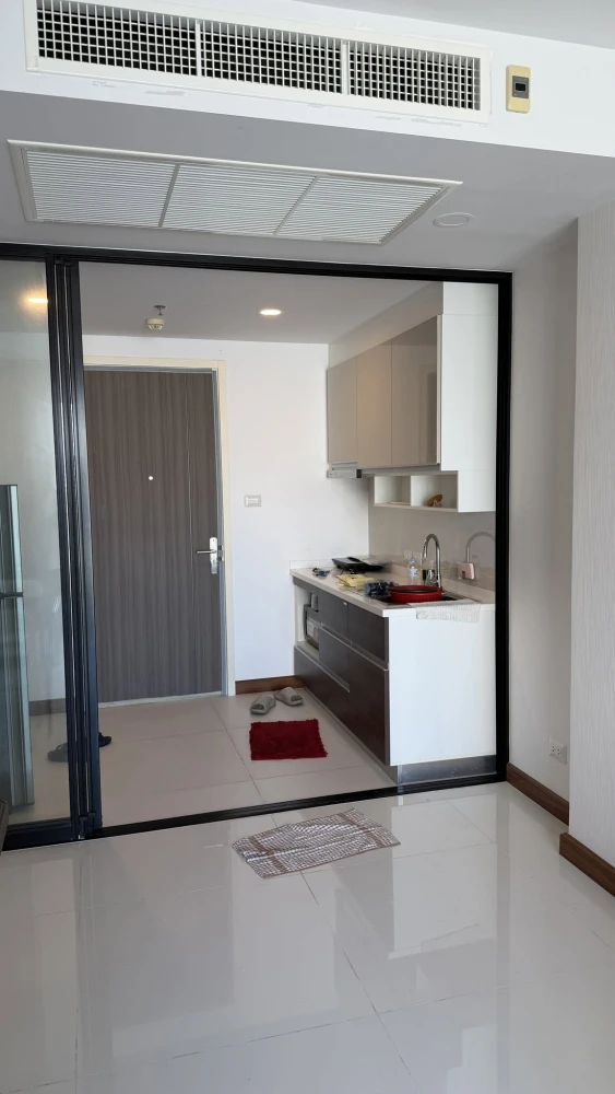 For rent, Supalai Premier Charoennakorn, high floor, beautiful view, empty room, tangible price. If interested, hurry up to reserve.