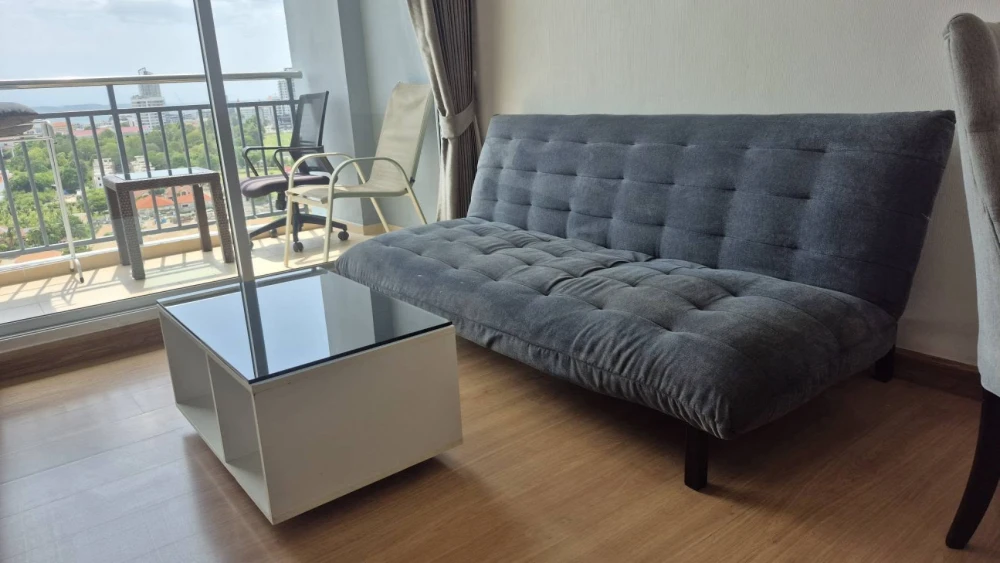 For rent: Supalai Marey Pattaya, high-floor unit with stunning sea view, fully furnished. Don't miss out!