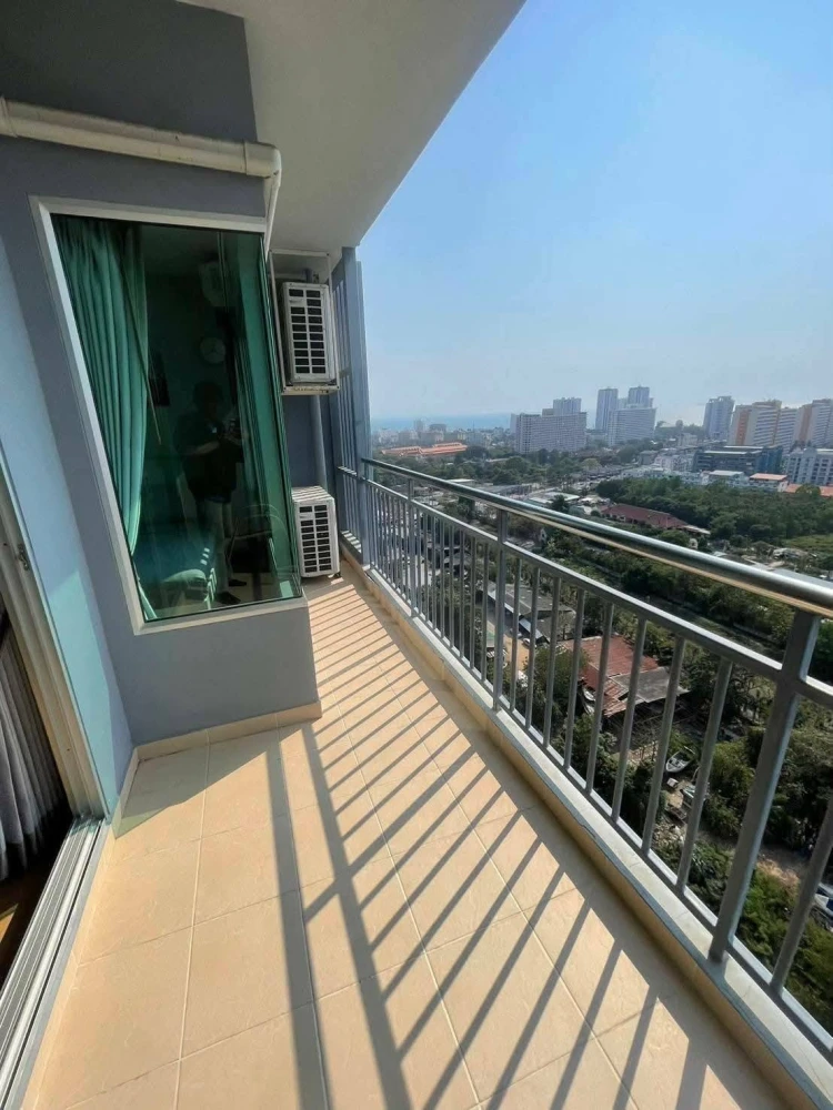 For rent: Supalai Marey Pattaya, high-floor unit with stunning sea view, fully furnished. Don't miss out!