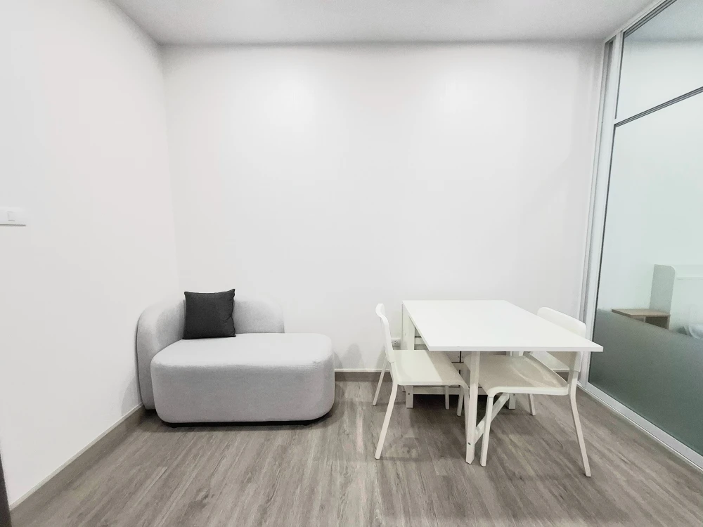 For rent: Supalai Loft, Phasi Charoen Station, 21st floor, nice room, fully furnished, reserve now, don't miss out!