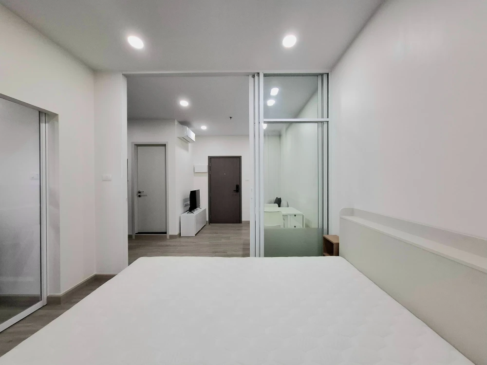 For rent: Supalai Loft, Phasi Charoen Station, 21st floor, nice room, fully furnished, reserve now, don't miss out!