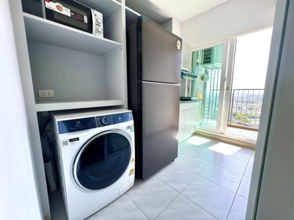 For rent Supalai Loft Sathorn-Ratchapruek, bedroom with built-in furniture, complete with quality electrical appliances. Don't miss it.