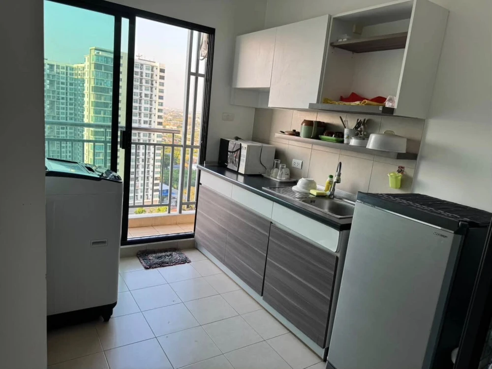 For rent: Supalai Loft Chaengwattana, 20th floor, excellent ventilation, fully furnished. Book now!