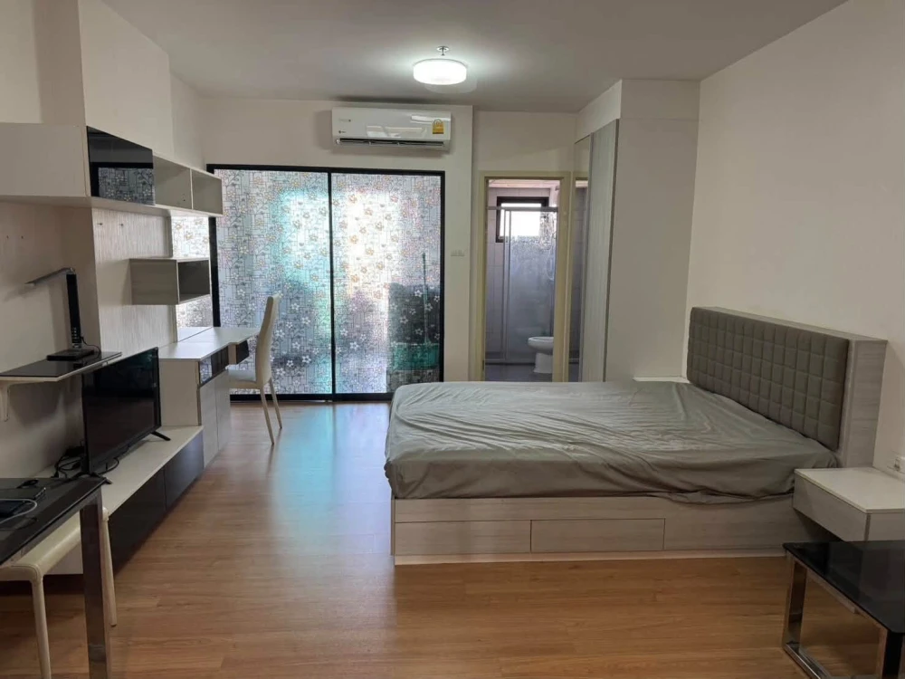 For rent: Supalai Loft Chaengwattana, 20th floor, excellent ventilation, fully furnished. Book now!