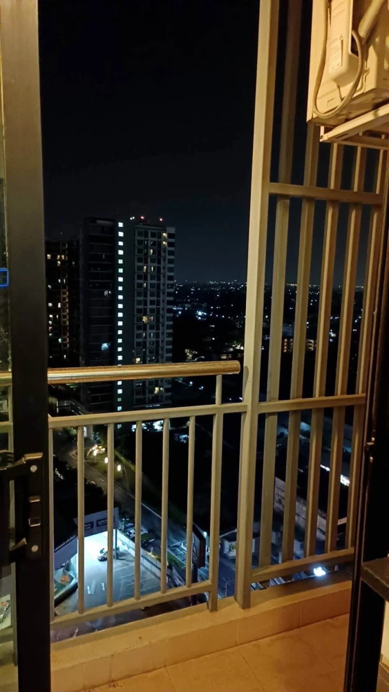 For rent: Supalai Loft Chaengwattana, 20th floor, excellent ventilation, fully furnished. Book now!
