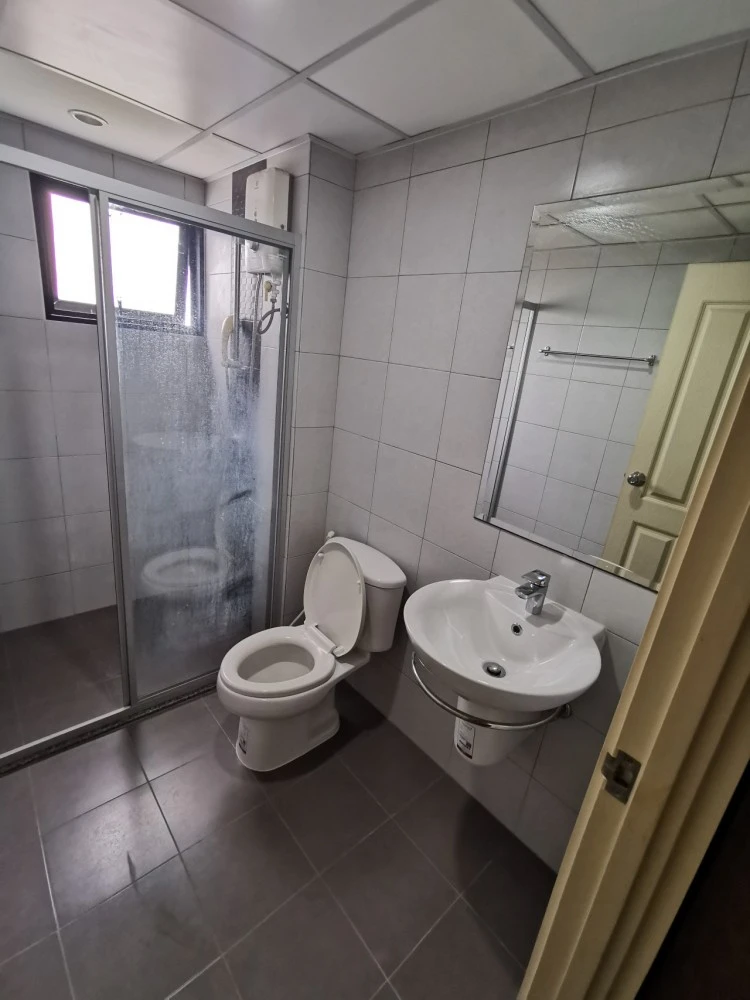 For rent Supalai Loft Chaengwattana, studio room, 33 sq m, 21st floor, back view, book first, get it first.