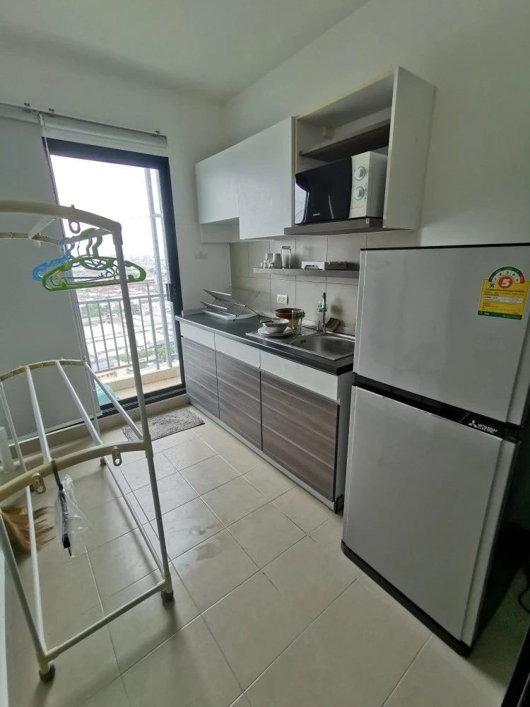 For rent Supalai Loft Chaengwattana, studio room, 33 sq m, 21st floor, back view, book first, get it first.