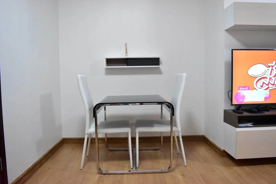 For rent Supalai Vista Sriracha - Laem Chabang Port Intersection Studio room, 6th floor, swimming pool view, full facilities, book now