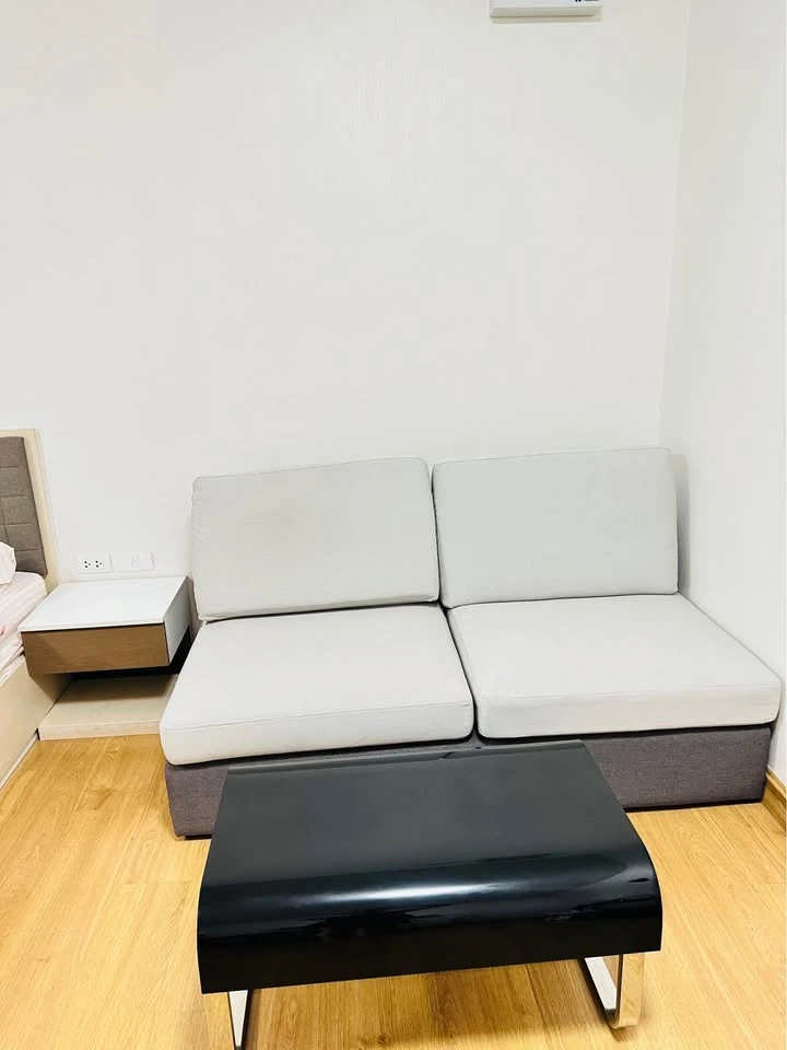 For rent Supalai Vista Sriracha - Laem Chabang Port Intersection Studio room, 6th floor, swimming pool view, full facilities, book now