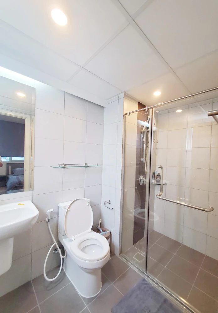 For rent: Supalai Vista, Pak Kret Intersection, 9th floor, corner room, spacious, complete facilities, you shouldn't miss it.