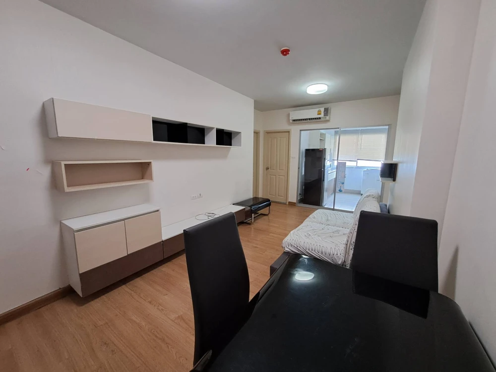 For rent: Supalai Vista, Pak Kret Intersection, spacious room, comfortable living, complete with furniture and appliances, ready to move in.