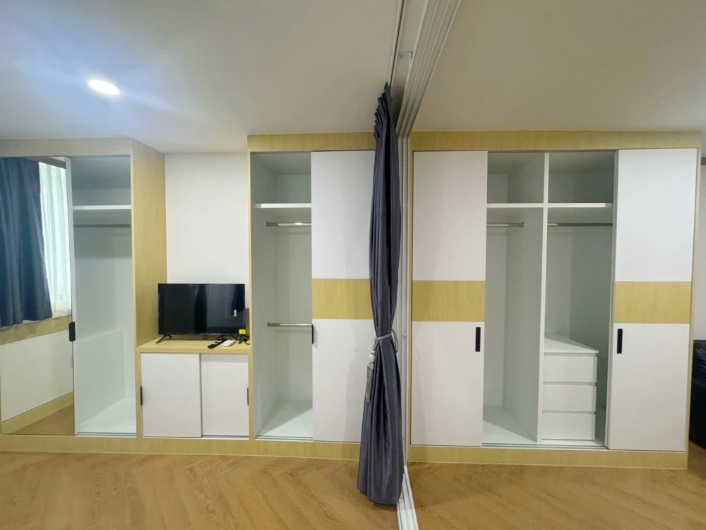For rent: Supalai Place Sukhumvit 39, spacious room, comfortable, fully equipped, book now before you miss out!!