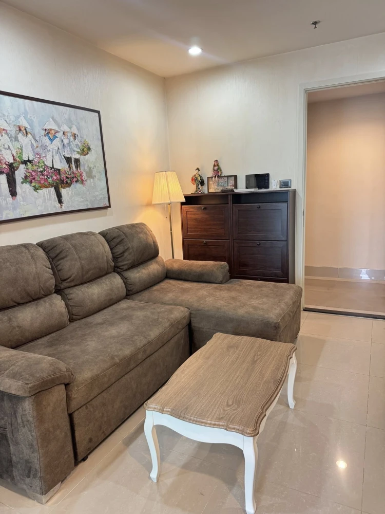 For rent: Supalai Wellington 2, 2nd floor, Building 4. Fully furnished, just move in with your luggage.