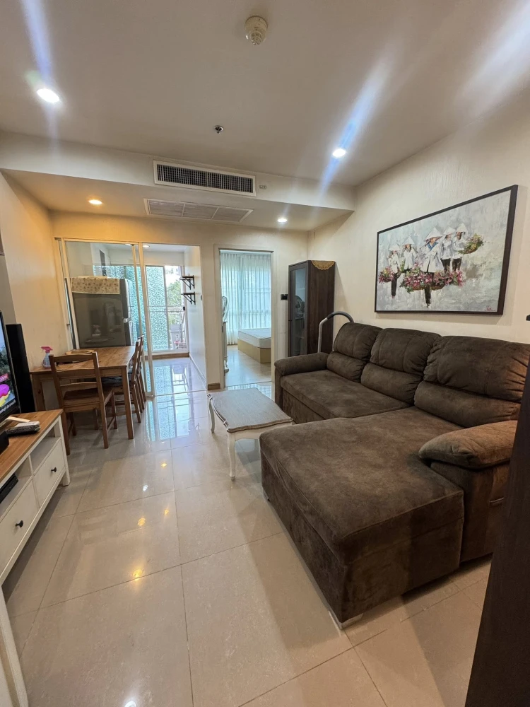 For rent: Supalai Wellington 2, 2nd floor, Building 4. Fully furnished, just move in with your luggage.