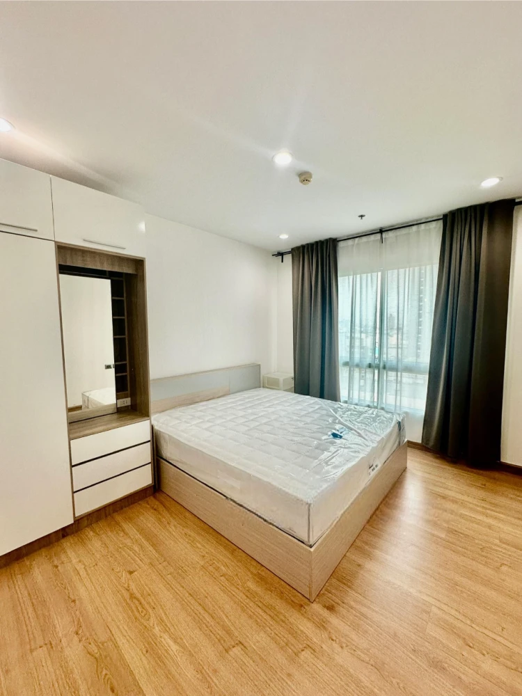 For rent Supalai Wellington 2, very spacious room, city view, cool breeze all day, no sun shining into the room in the morning and afternoon, don't mi
