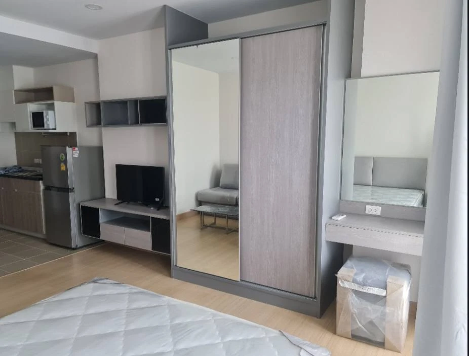 For rent: Supalai Veranda Ramkhamhaeng, 17th floor, view of Rajamangala Stadium, with gorgeous built-in furniture. Don't miss out!