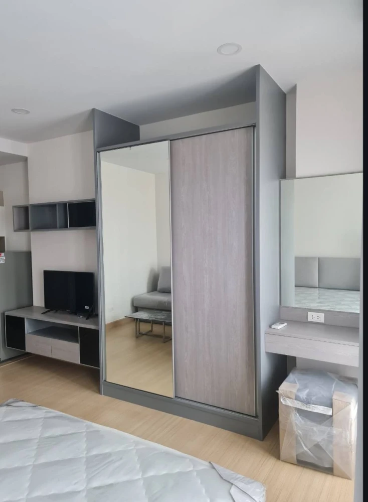 For rent: Supalai Veranda Ramkhamhaeng, 17th floor, view of Rajamangala Stadium, with gorgeous built-in furniture. Don't miss out!