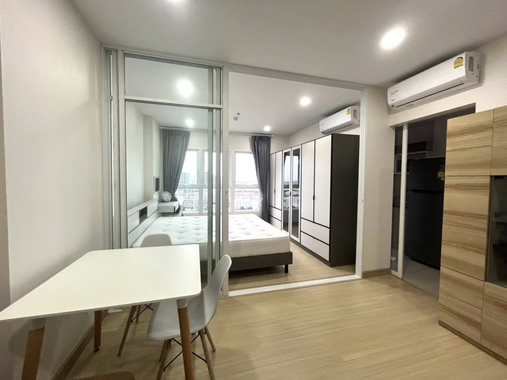 For rent: Supalai Veranda Ramkhamhaeng. Well-partitioned rooms with separate zones. Book yours today! Don't miss out!