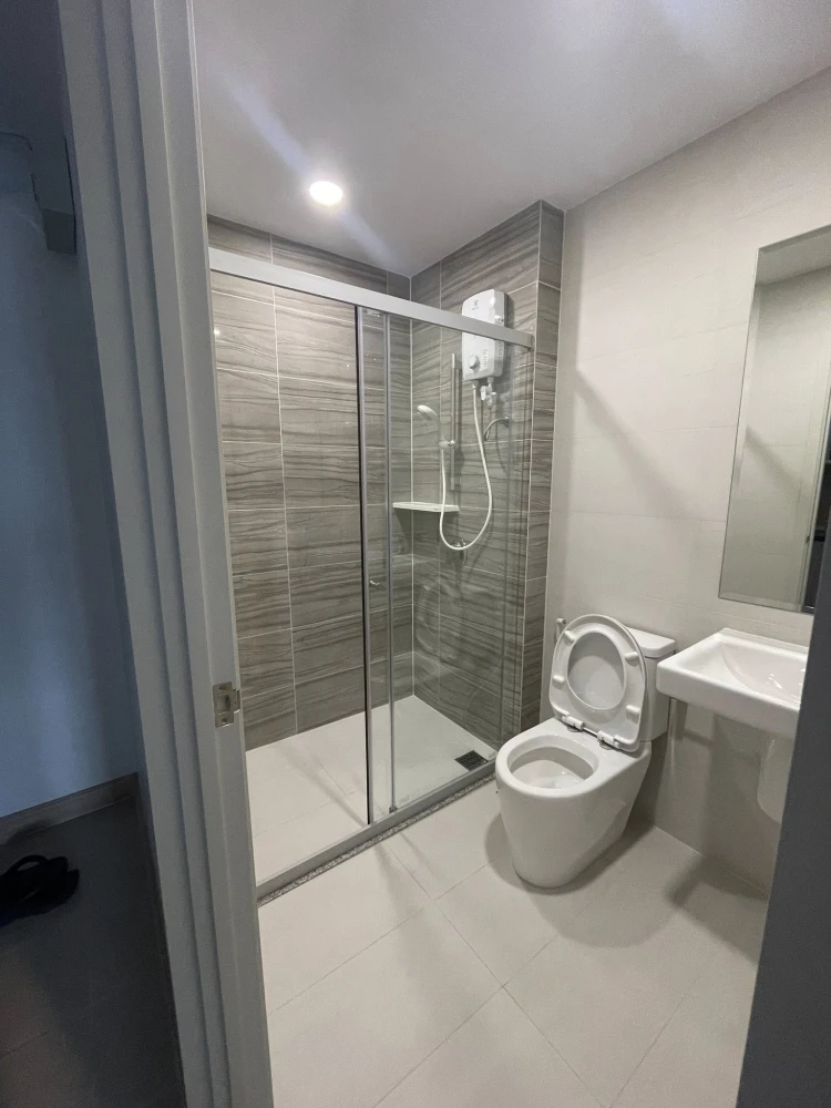 For rent: Supalai Veranda Ramkhamhaeng, 31st floor room, very high, with a clear, open city view, don't miss it.
