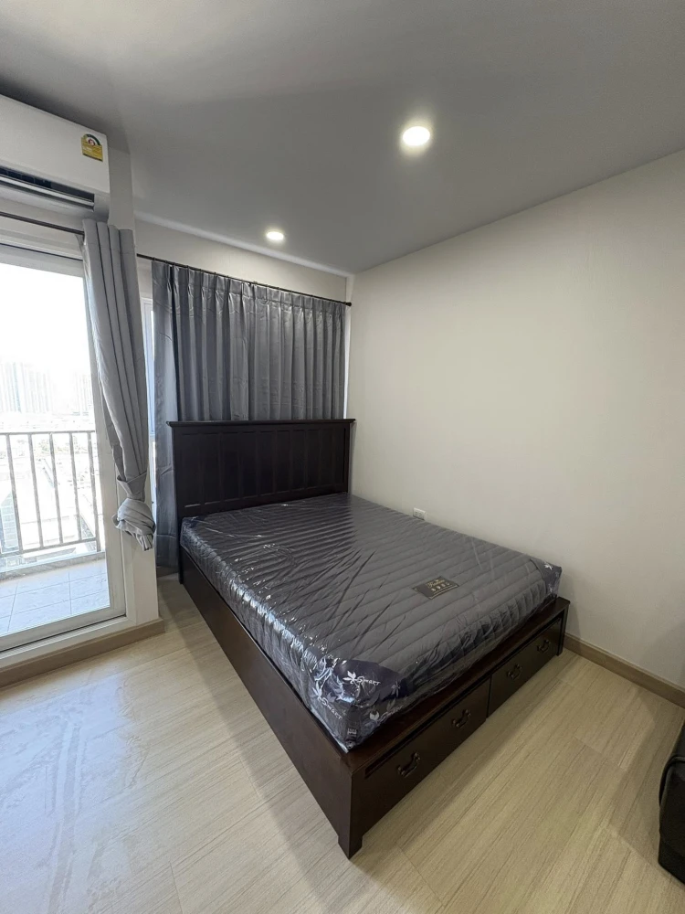 For rent: Supalai Veranda Ramkhamhaeng. Very high floor unit with excellent ventilation. Fully furnished. Don't miss out!