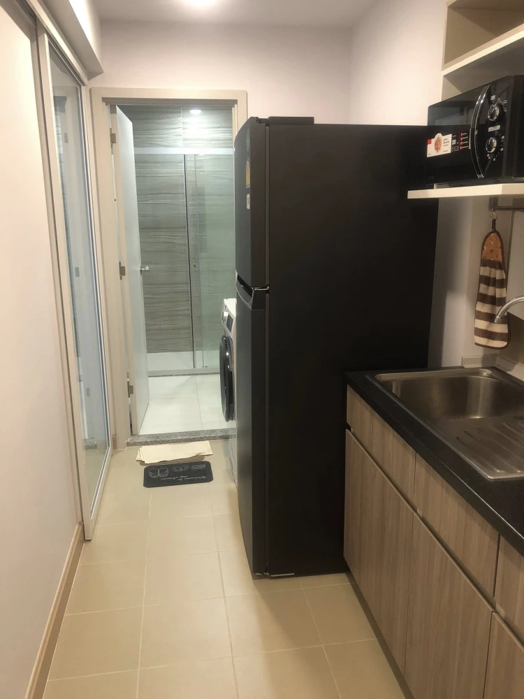 For rent: Supalai Veranda Ramkhamhaeng. Nicely decorated unit with high-quality built-in furniture. Everything you need is here. Book now before it's