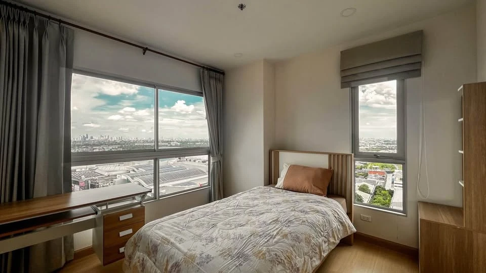 For rent Supalai Veranda Phasi Charoen Station, 21st floor, Building A, corner room, city view, no blocked view, interested, reserve now.