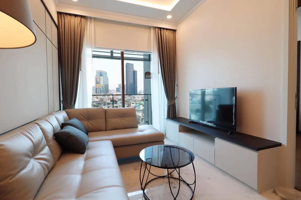 For rent Supalai Elite Surawong, spacious room, lots of usable space, decorated in a controlled tone, built-in walls, very cool, hurry and book now!