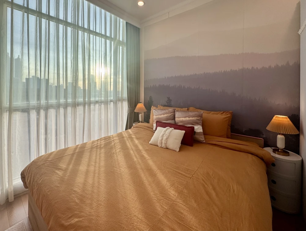 Supalai Elite Surawong for rent, sunset view from living room and bedroom, New Year's Eve fireworks from the condo! Book now!