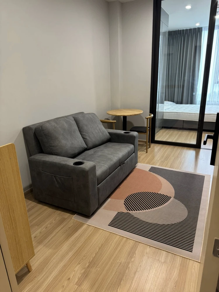 For rent: Skyrise Avenue Sukhumvit 64, 28 sq.m., 3rd floor, Building D. Fully furnished with all appliances; just bring your belongings and move in.