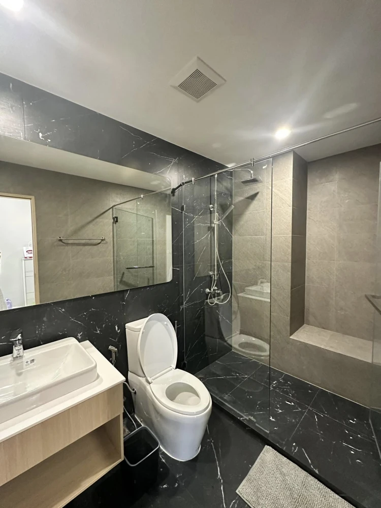 For rent: Skyrise Avenue Sukhumvit 64, 3rd floor, Building D, 2 bedrooms, warm atmosphere, very livable, very worth booking.