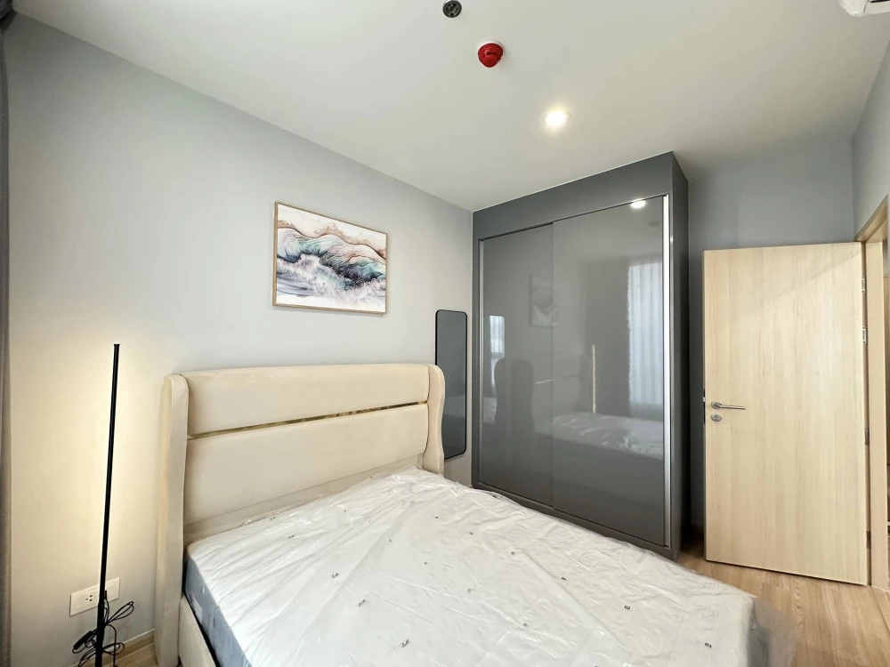 For rent: Skyrise Avenue Sukhumvit 64, 3rd floor, Building D, 2 bedrooms, warm atmosphere, very livable, very worth booking.