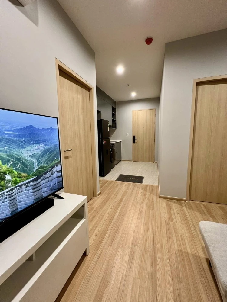 For rent: Skyrise Avenue Sukhumvit 64, high floor, great city view, minimalistic but beautiful, simple but livable.
